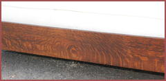 Detail front stretcher. Excellent quarter-sawn oak grain. 
